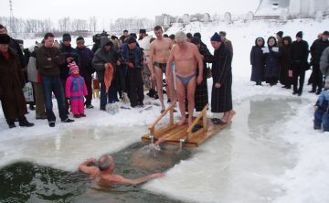 Правила безопасности для тех, кто планирует на Крещенский сочельник купаться в проруби: